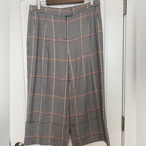 Wonderful wide leg pants.